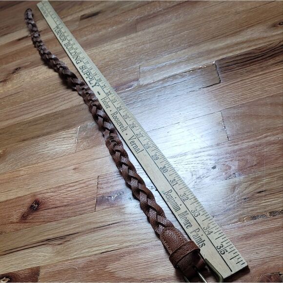 🤸‍♀️3 for 12🤸‍♂️ Faux Leather Braided Belt Small - Picture 4 of 4